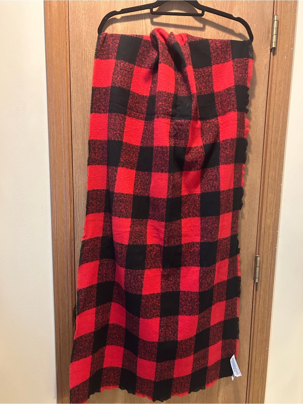 Old Navy Red and Black Buffalo Plaid Blanket Scarf NWT